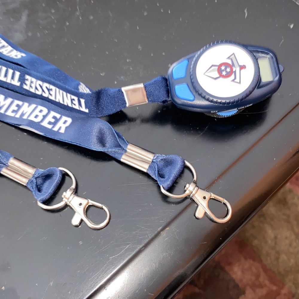 Tennessee Titans Bundle !!! - Picture 8 of 10